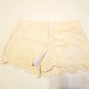 Crown & Ivy Scalloped Edge Tan/White Shorts